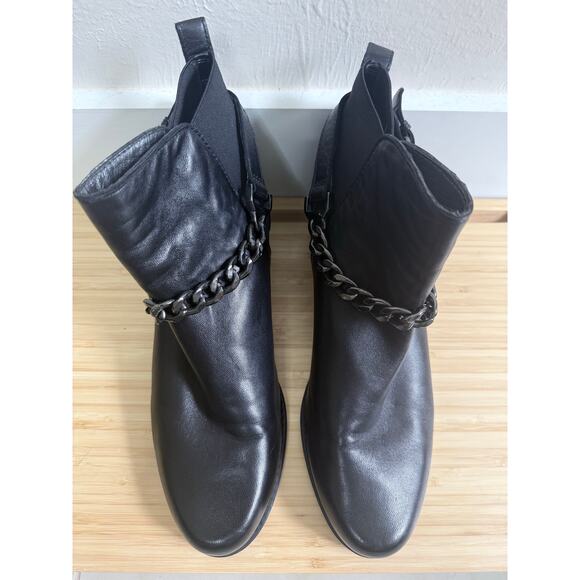 STUART WEITZMAN OnTheStreet supple black leather chainlink pull on moto boots - Picture 4 of 12